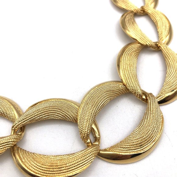 Vintage NAPIER Necklace Gold Tone Chunky Textured Link Statement Necklace 19" - Picture 5 of 12